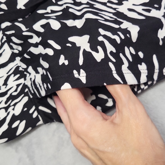 Cuddle Duds Comfort Code Casual Cropped Pants - Picture 9 of 10